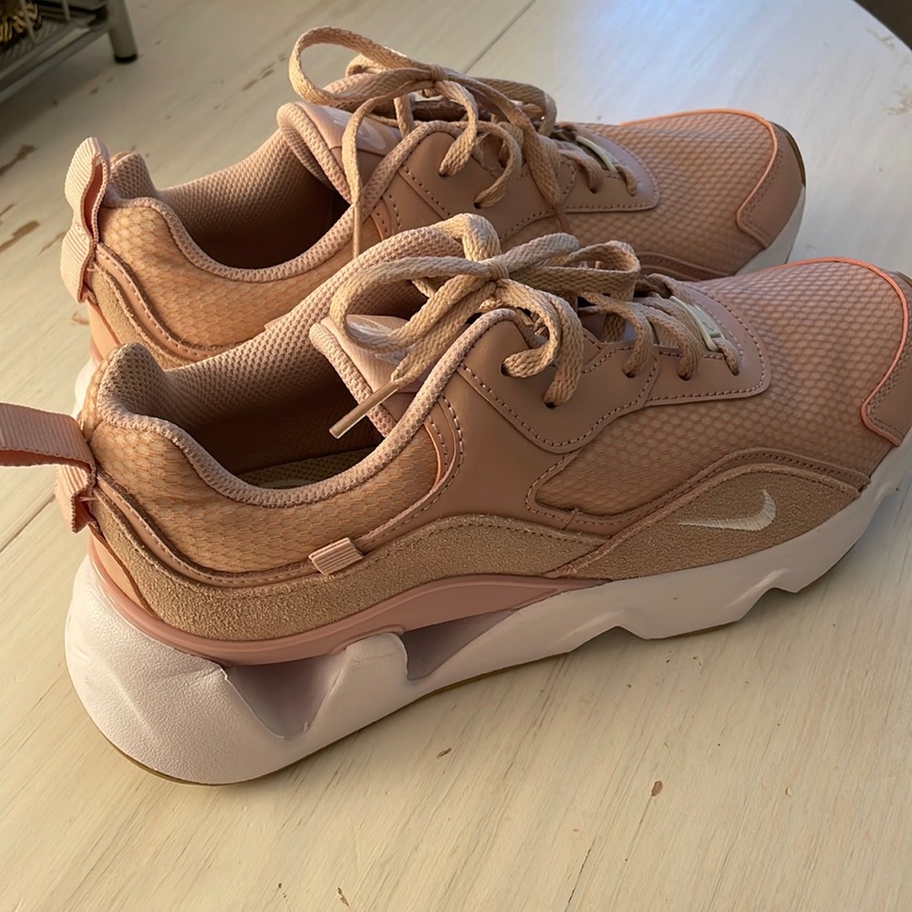 NIKE Ryz 365 2